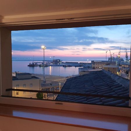 La Finestra Sul Porto Apartment Анкона Экстерьер фото