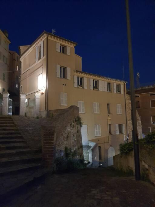 La Finestra Sul Porto Apartment Анкона Экстерьер фото